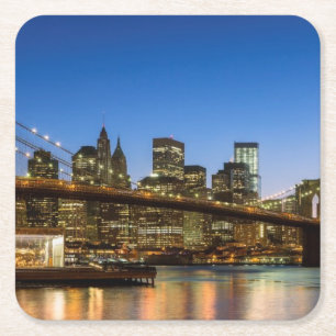 Manhattan und Brooklyn-Brücke an der Dämmerung Rechteckiger Pappuntersetzer
