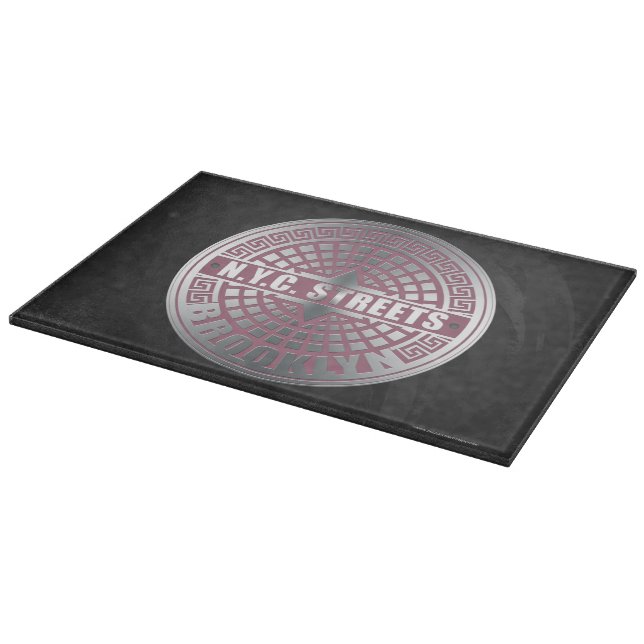 Manhole Covers Brooklyn Schneidebrett (Ecke)