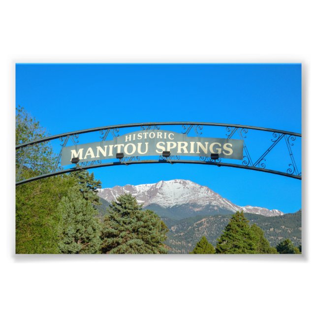 Manitou Springs Sign Framing Pikes Peak, Colorado Fotodruck (Vorne)