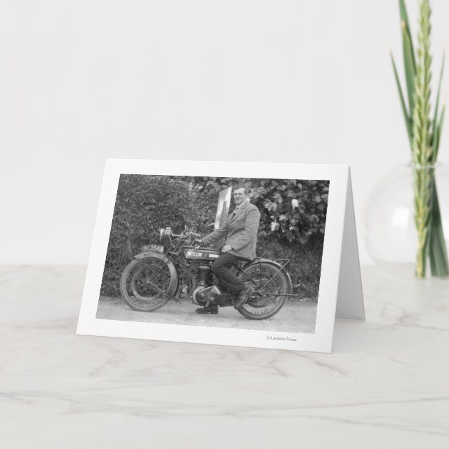 Mann auf dem alten B.S.A. Motorrad Karte (Vorderseite)