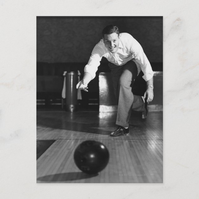 Mann beim Bowling Postkarte (Vorderseite)