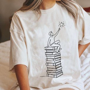 Mann erreicht Stern von Buchstapel-Linienkunst Tri-Blend Shirt