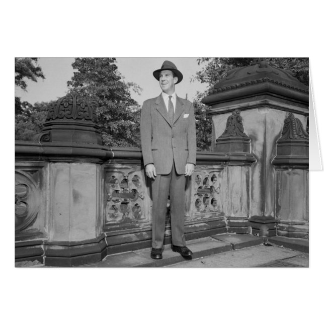 Mann in Hut (Vorderseite (Horizontal))