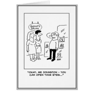 Mann mit Augen geschlossen wartet auf Überraschung