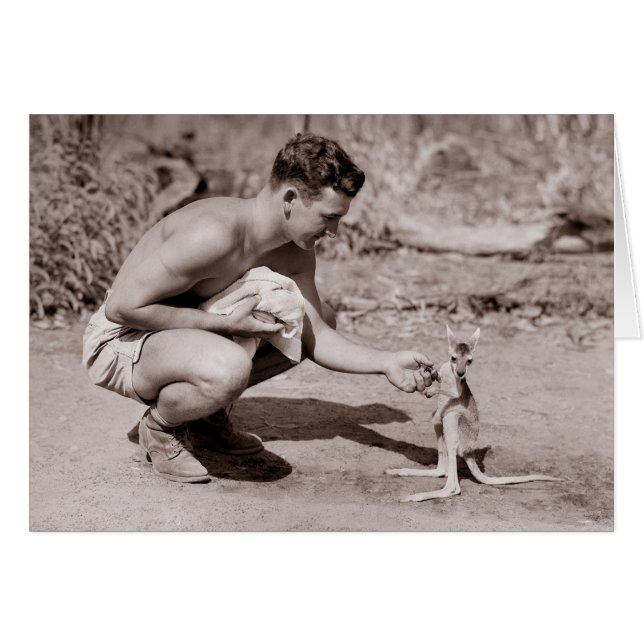 Mann mit Baby Kangaroo (Vorderseite (Horizontal))