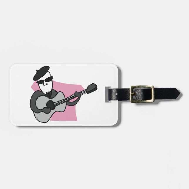 Mann mit Barett, der akustische Gitarre spielt Gepäckanhänger (Vorderseite horizontal)