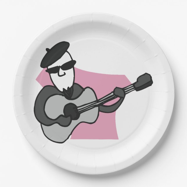 Mann mit Barett, der akustische Gitarre spielt Pappteller (Vorderseite)