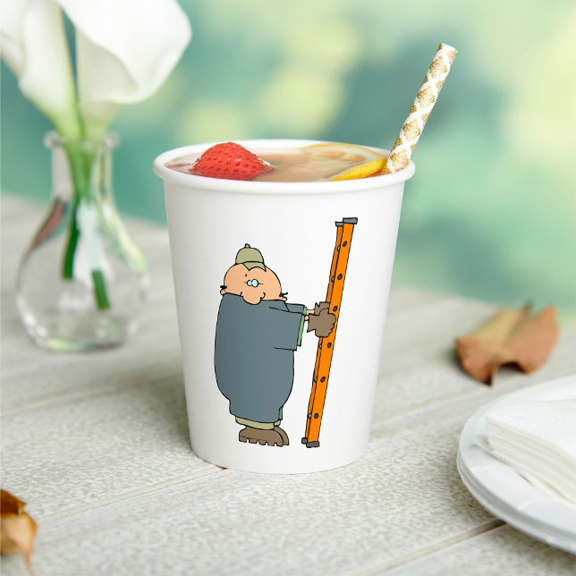 Mann mit einer Ladder Pappbecher (Von Creator hochgeladen)