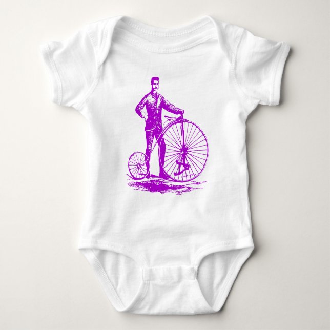 Mann mit Penny Farthing - Lila Baby Strampler (Vorderseite)