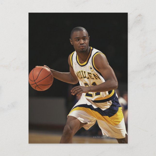 Mann spielt Basketball 2 Postkarte (Vorderseite)