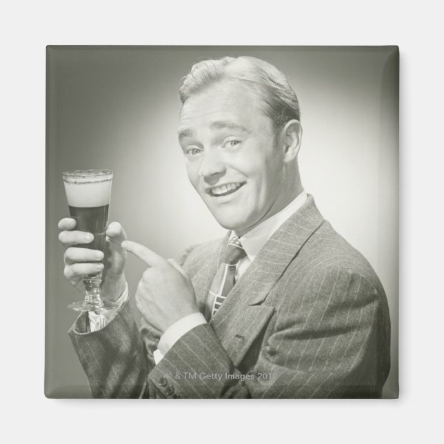 Mann trinkt magnet (Vorne)