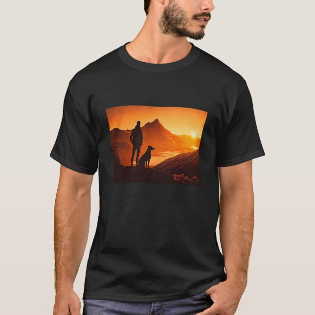 Mann und Hund Schau dir den Sonnenuntergang von ob T-Shirt (Vorderseite)