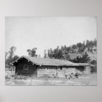 Männer außerhalb der Blockhütte in Süddakota