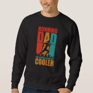 Männer, die wie ein normaler Vater Vater laufen, a Sweatshirt