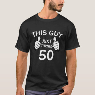 Männer in diesem Typ haben gerade 50 umgestellt T-Shirt