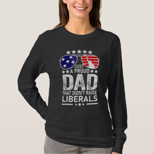 Männer nur ein stolzer Vater, der die Liberalen ni T-Shirt