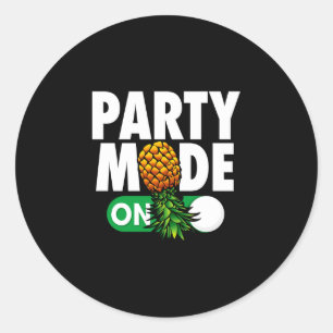 Männer-Party-Modus auf lustiger umgekehrter Ananas Runder Aufkleber