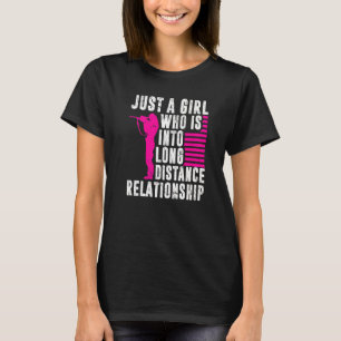 Männer über weite Entfernungen, die nur ein Mädche T-Shirt