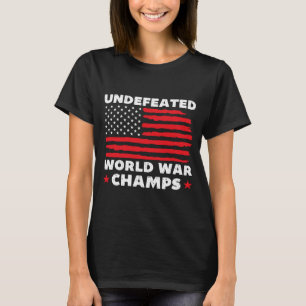 Männer unbesiegt Weltkrieg-Meister 4. Juli T-Shirt