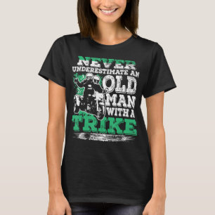 Männer unterschätzen nie einen alten Mann mit ei T-Shirt
