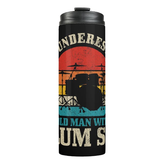 Männer unterschätzen nie einen alten Mann mit eine Thermosbecher (Vorderseite)