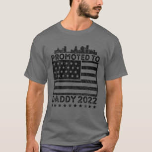 Männer zum ersten Mal Vatertag 2022 bei Daddy befö T-Shirt