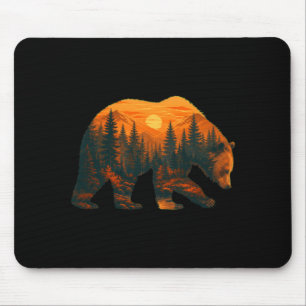 Männliche Bärsilhouette mit Waldlandschaft und Mousepad