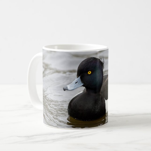 Männliche getuftete Ente Kaffeetasse (Vorderseite Links)