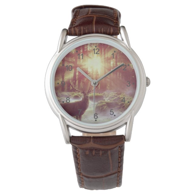 Männliche Hirsche im Misty Woods bei Sonnenaufgang Armbanduhr (Vorderseite)