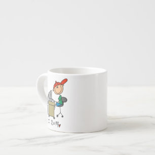 Männliche Stockfigur Web-Surfer Espressotasse