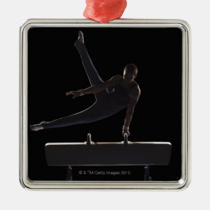 Männlicher Gymnast auf Knaufpferd Ornament Aus Metall