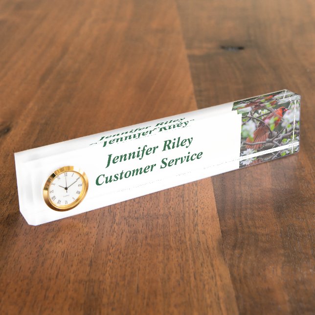 Männlicher Kardinal im Springtime Namensplakette (Seite)