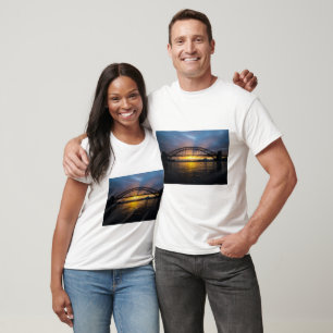 Männlicher T - Shirt