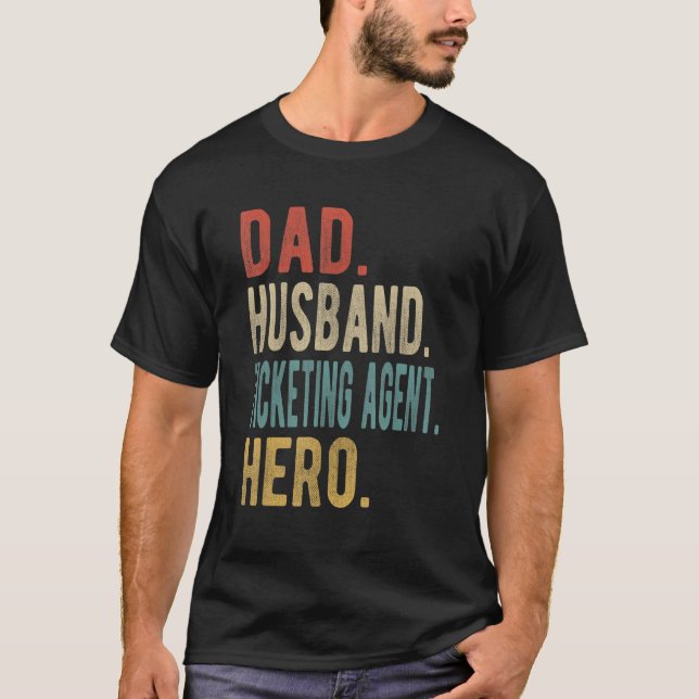 Männlicher Vater Ehemann Ticketing Agent Held T-Shirt (Vorderseite)