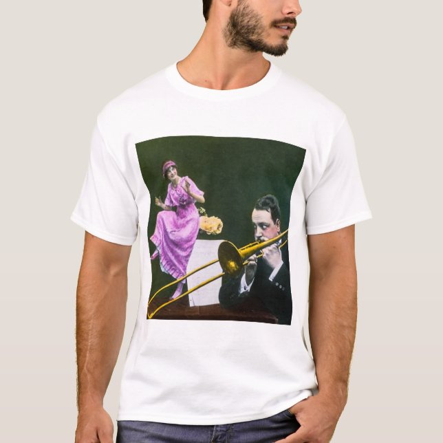 Mannspiele Trombone Prallplatte tanzt auf Tabelle T-Shirt (Vorderseite)