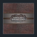 Mans Birthday Party Brown Leather Einladung<br><div class="desc">Das braune Leder des Mannes mit rustikalem niettiertem Anhänger. Große maskuline beliebig viele Typ Geburtstagsfeier Einladung.</div>