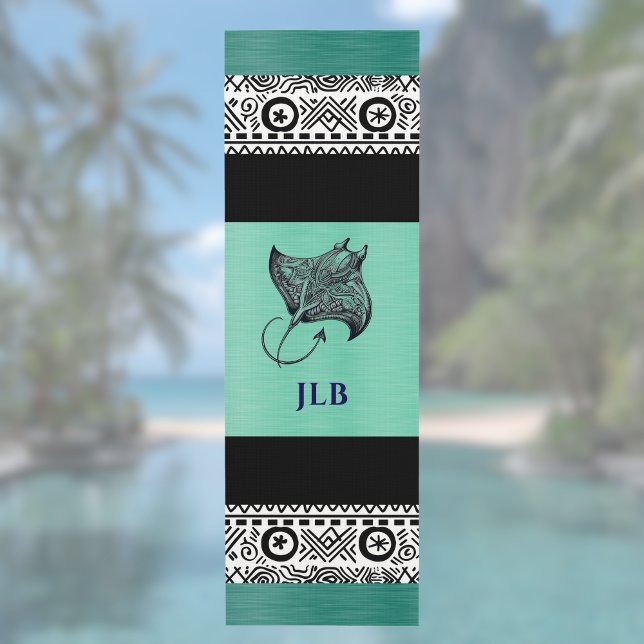 Manta Ray Polynesisches Muster Türkisgrün Monogram Yogamatte (Von Creator hochgeladen)