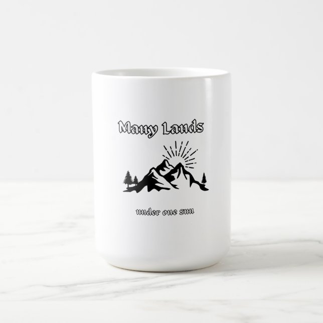 Many Lands Under One Sun Classic T-Shirt Kaffeetasse (Mittel)
