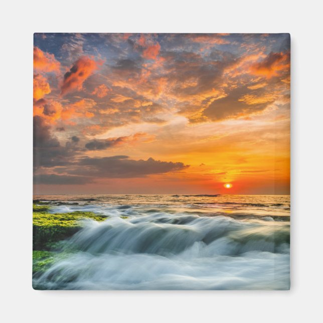 Manyar Beach bei Sonnenaufgang Magnet (Vorne)