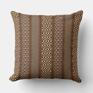 Maori Geometric Brownish Pattern Kissen