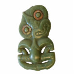 Maori- Hei-Tiki Fotoskulptur Ornament<br><div class="desc">Maori- Hei-Tiki. Das hei-tiki ist getragen um den Hals vom Maori- ein traditionelles dekoratives hängendes und wird normalerweise vom Greenstone gemacht,  eine Art Jade gefunden in Neuseeland.</div>