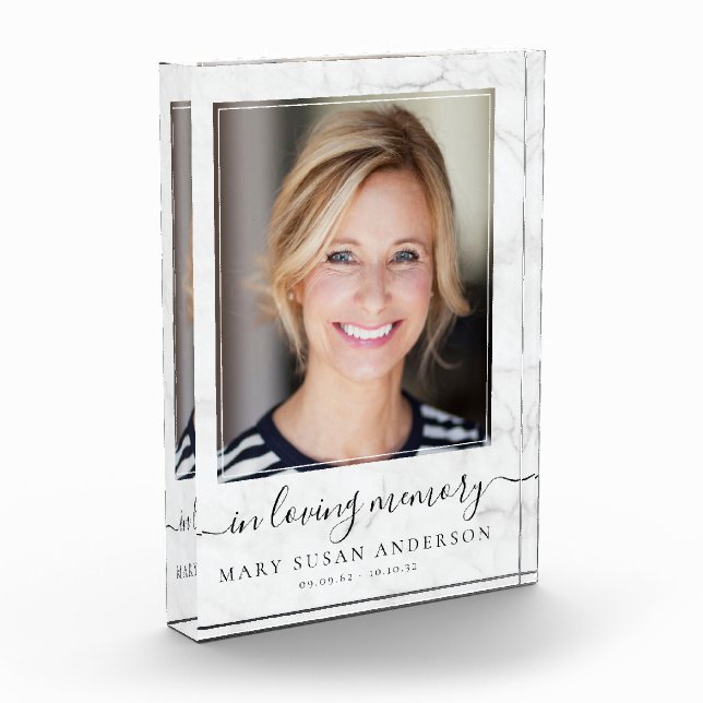 Marble-Memorial zum Foto von Erinnerungen (Links)