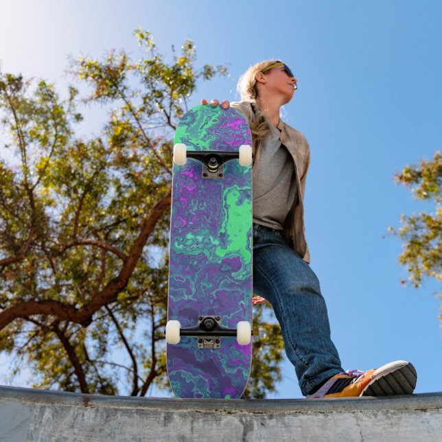 Marbled Neon Skateboard (Außenbereich 1)