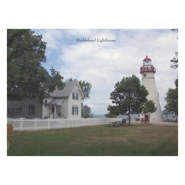 Marblehead Lighthouse & Keepershouse Tischdecke (Vorderseite (Horizontal))
