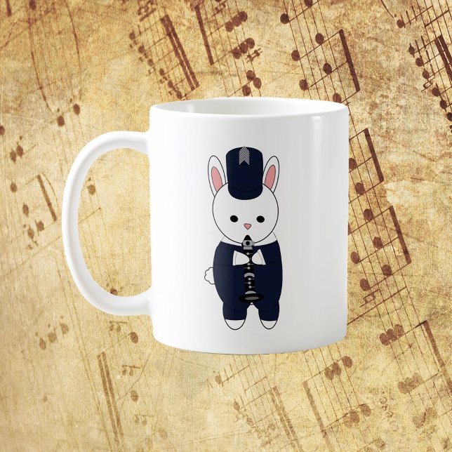 Marching Band Klarinette Rabbit Navy White Kaffeetasse (A mug featuring a rabbit playing the clarinet in a navy blue and white marching band uniform.)
