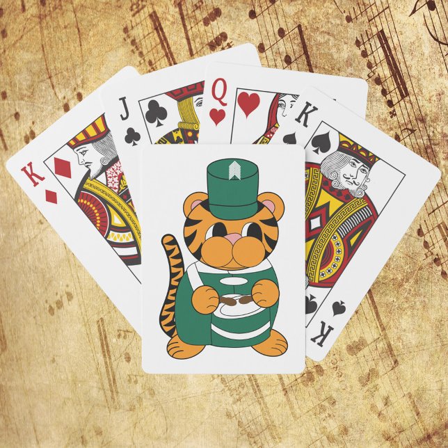 Marching Band Tiger Drummer Grün und Weiß Spielkarten (Playing cards featuring a tiger in a green & white marching band uniform while playing drums.)