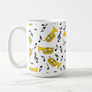 Marching von Baritone Musiknotens Treble Clefs Kaffeetasse