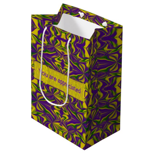 Mardi Gras Kaleidoscope Mittlere Geschenktüte (Vorderseite Schrägansicht)