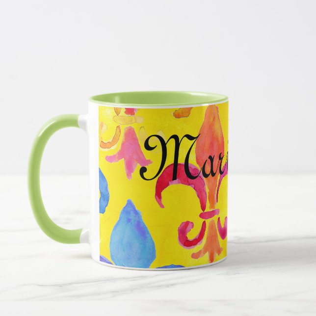 Mardi Gras Rainbow Lilie Monogram Tasse (Links)