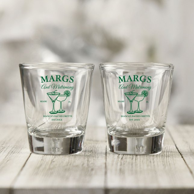 Margs and Matrimony Beach Junggeselinnen-Abschied Schnapsglas (Von Creator hochgeladen)
